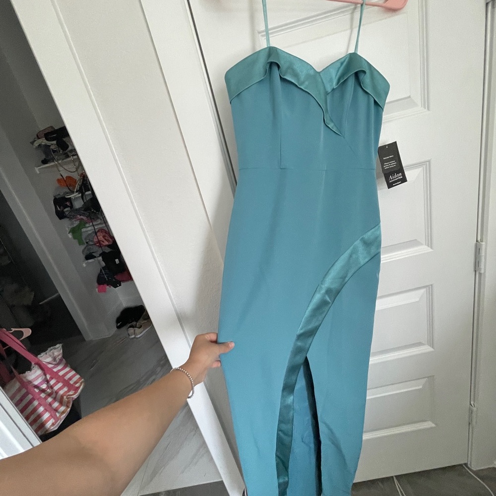Elegant Teal Strapless Dress